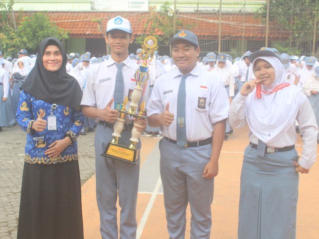 JUARA LOMBA PENEGAK PUTRA DAN LOMBA PANAHAN PUTRI